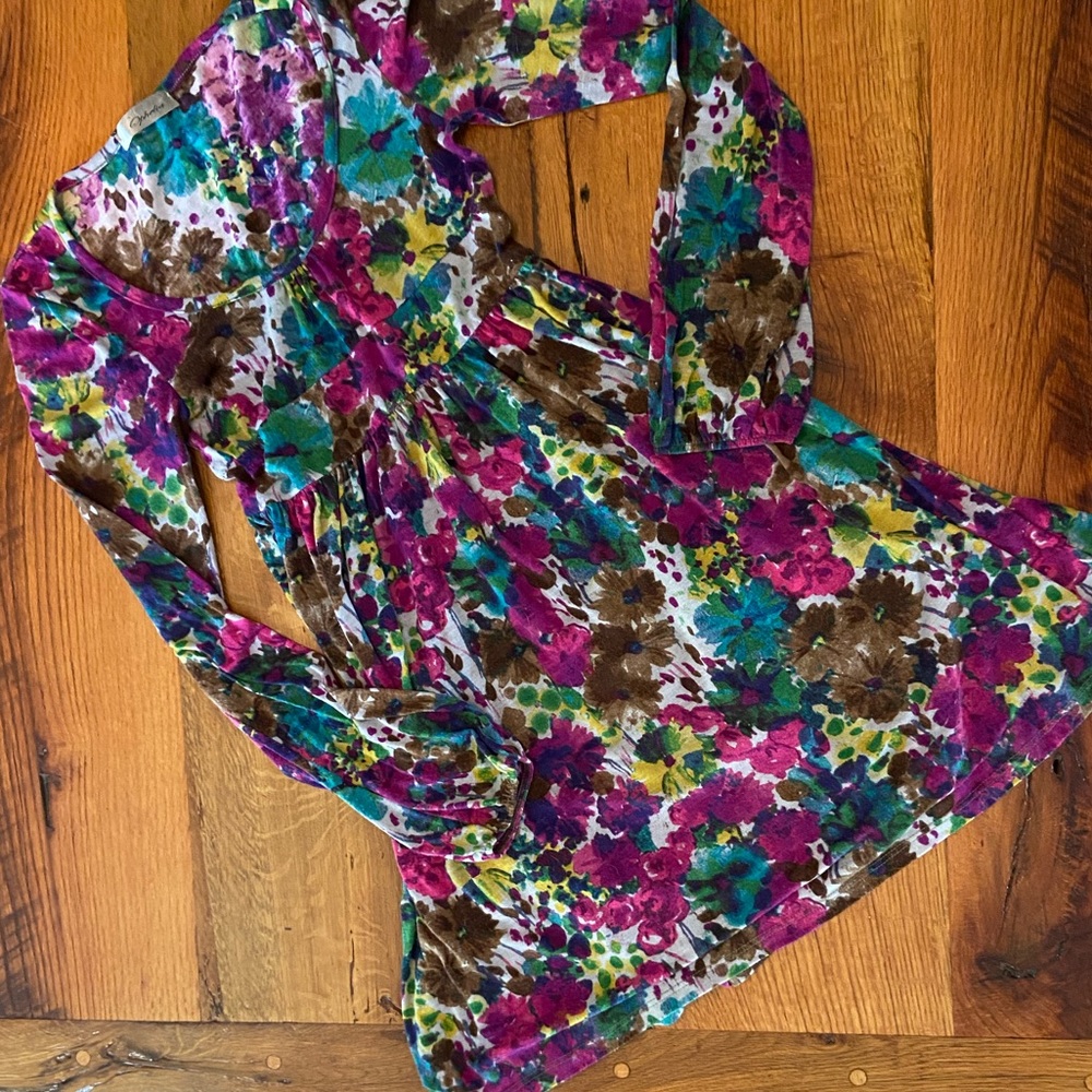 Ophelia Floral Print Stretch Dress, Flattering Pleats at the Waist, Size Medium